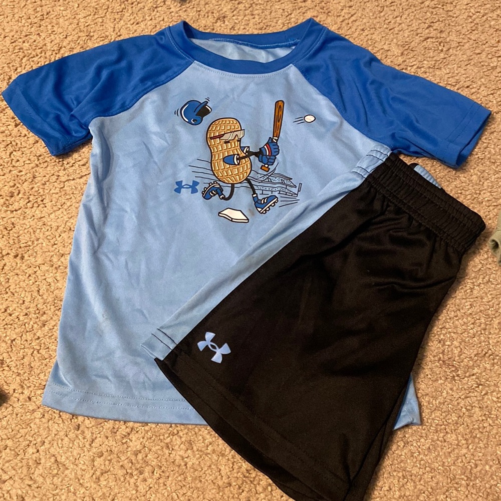 Boys 4t under armour set